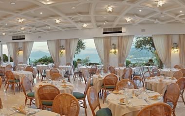 Cassette and channel air conditioning in the restaurant as a source of income